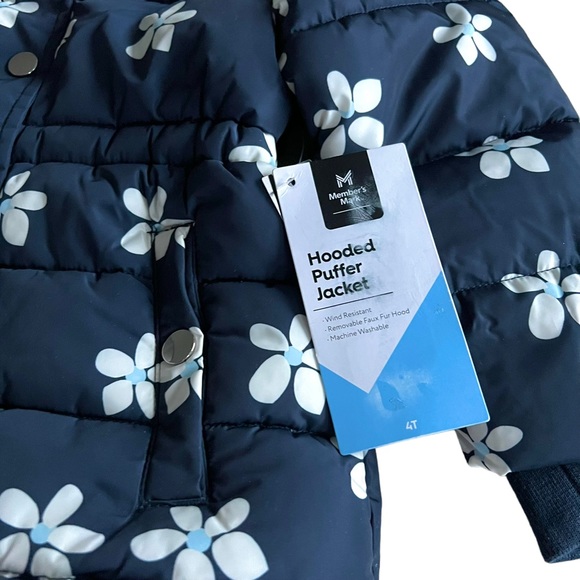 NWT Member's Mark Girls' Puffer Jacket- Navy Floral Size 4T - Picture 3 of 16